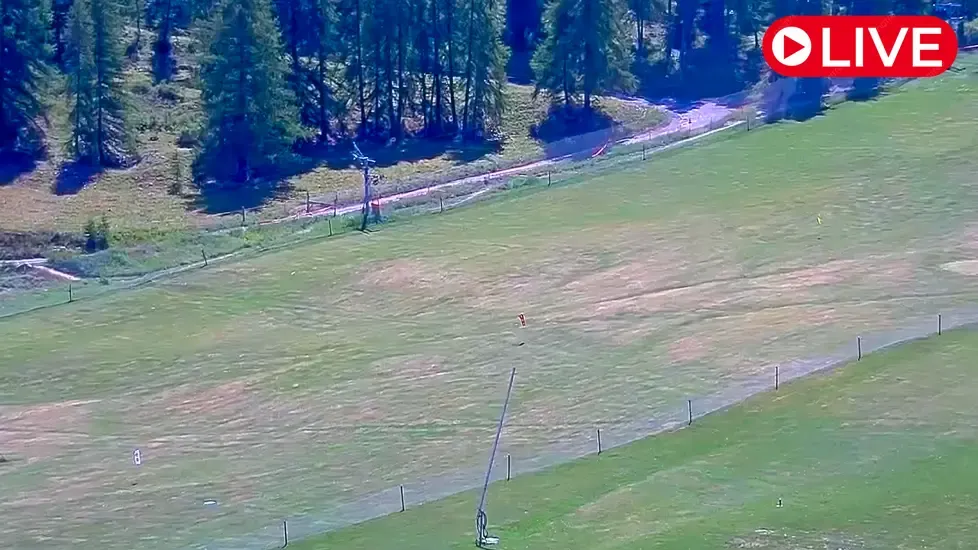 Auron Ski Resort Live Cam