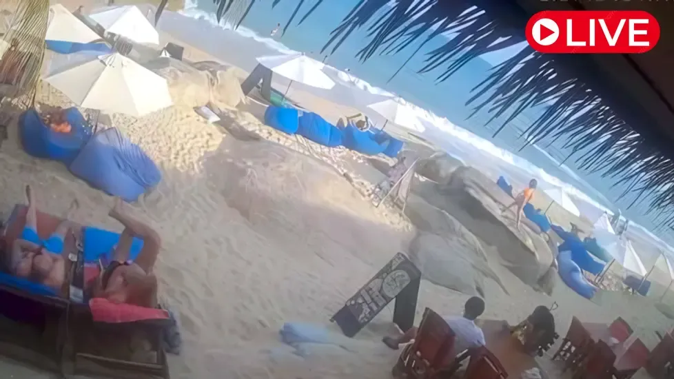 Black Pearl Lamai Beach Cam Live Cam