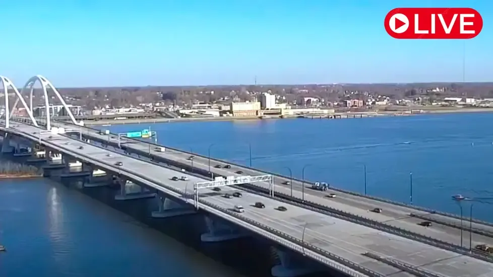 BridgePointe I-74, Illinois Live Cam