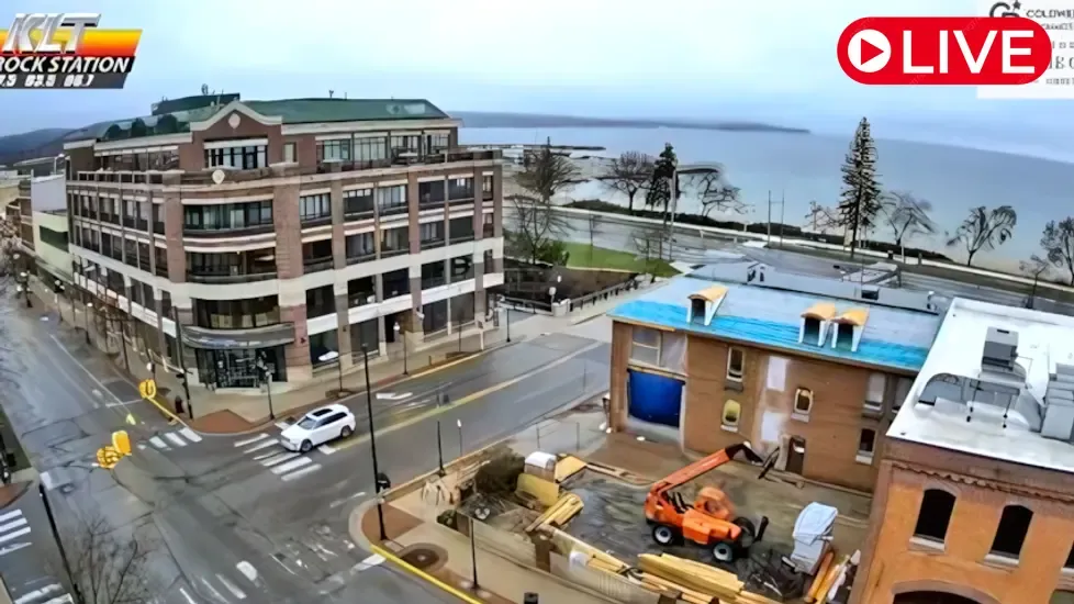 Downtown Traverse City, MI Live Cam