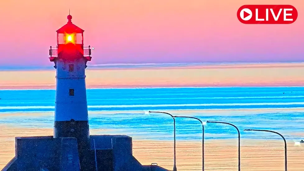 Live Webcam Duluth North Pier Lighthouse