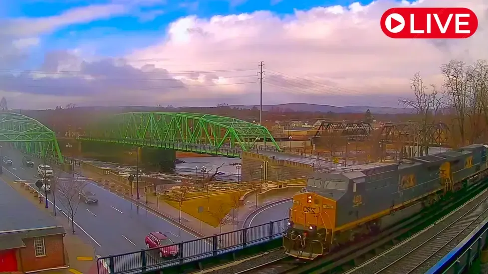 Great River Bridge, Westfield Live Cam