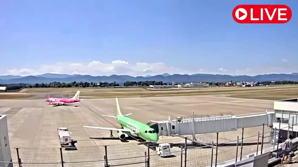 Hanamaki Airport, Japan Live Cam