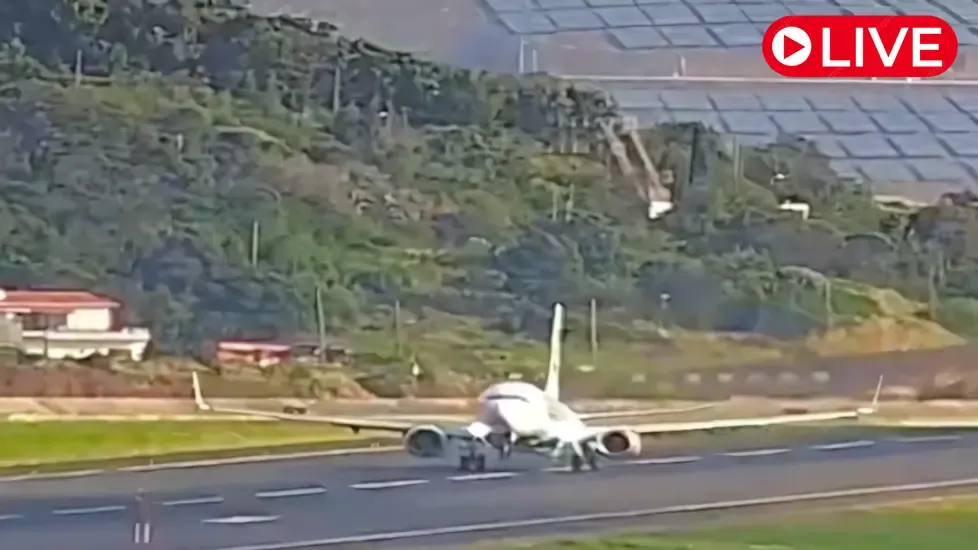 LIVE Airport, Madeira Island Live Cam