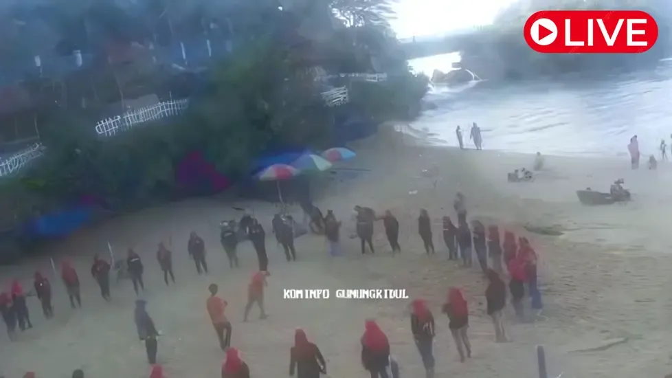 Pantai Kukup Beach, Indonesia Live Cam