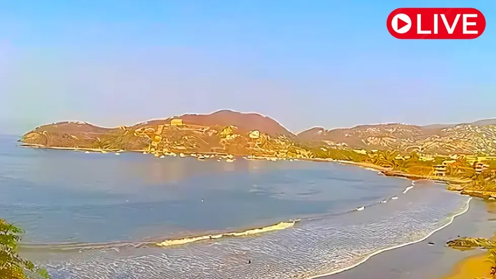 Playa La Madera, Zihuatanejo Live Cam