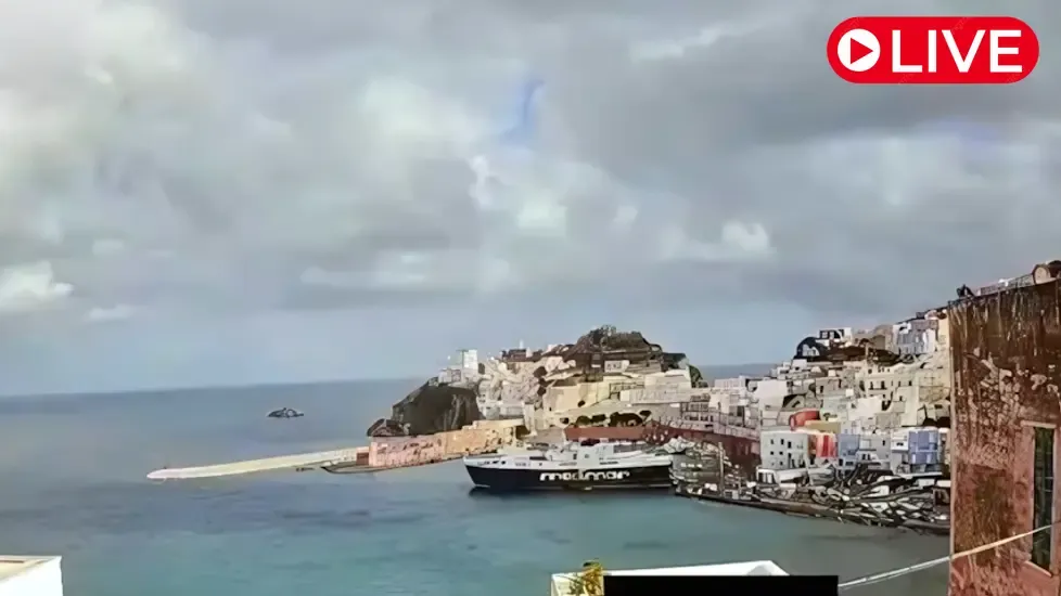 Port na wyspie Ponza, Włochy kamera na żywo