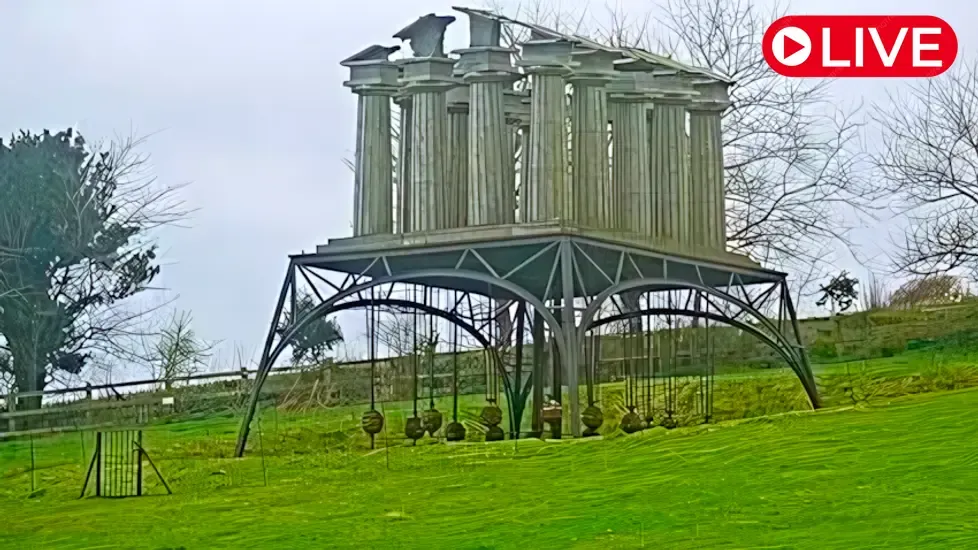 Live Webcam Restless Temple