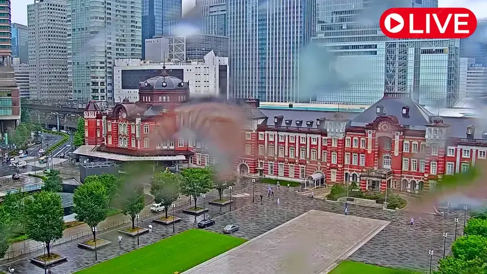 Station Marunouchi, Tokyo Live Cam