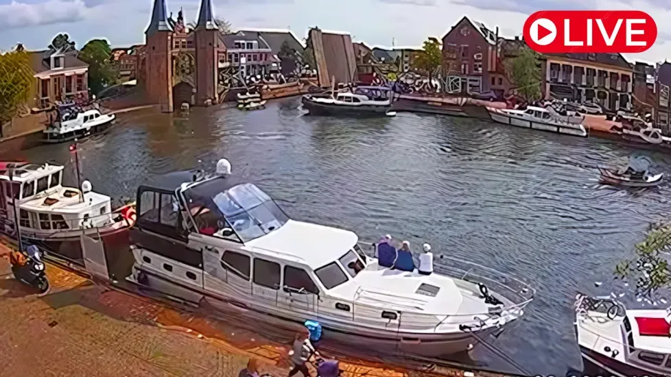 Strand Zuid, de Noord en Zandmotor Scheveningen. Live Cam