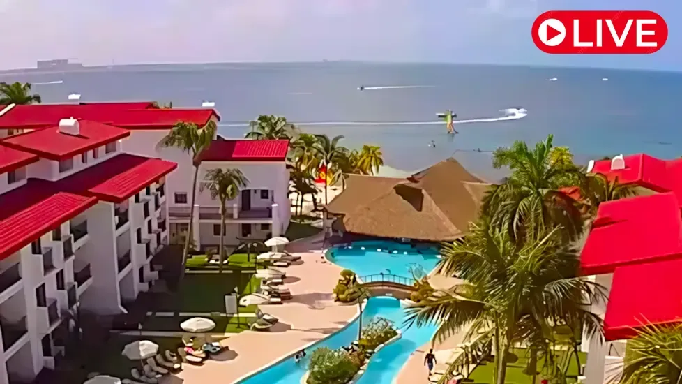 Swimming pool, Royal Cancun, Mexico Live Cam