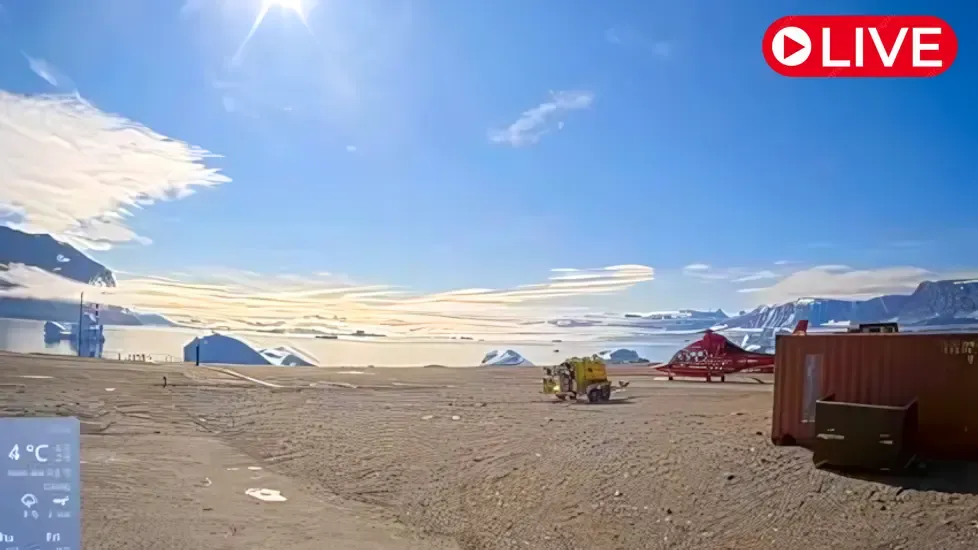 Uummannaq Heliport, Greenland Live Cam